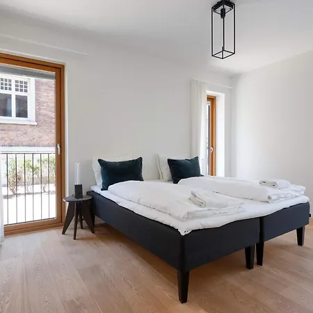 Luxury Close To Amalienborg Апартаменты *